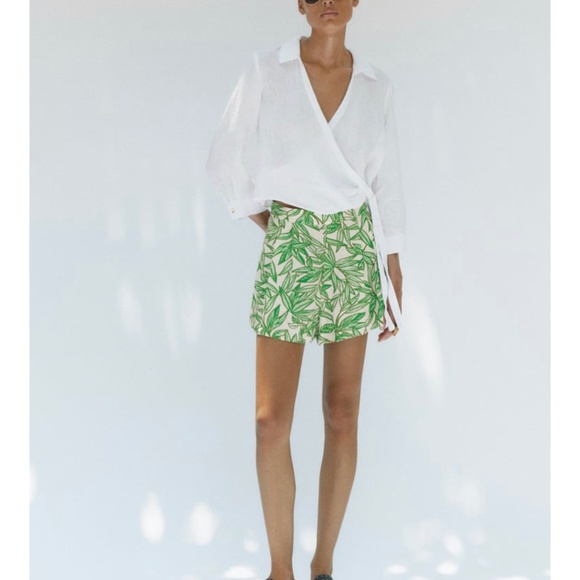 Zara Pleated Printed Shorts NWT - Picture 1 of 8